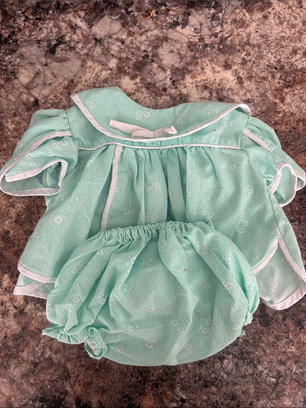 Vintage-Baby Girls' Mint Green Dress & Bloomer Set
